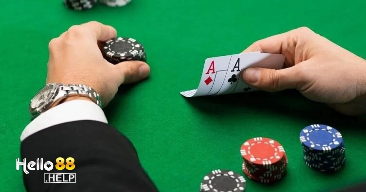 Live Poker Là Gì? Cách Chơi Poker Trực Tuyến Tại Hello88 3 Cách xếp hạng bài trong Poker